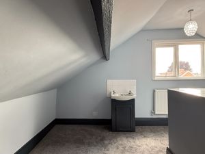 Loft room - click for photo gallery